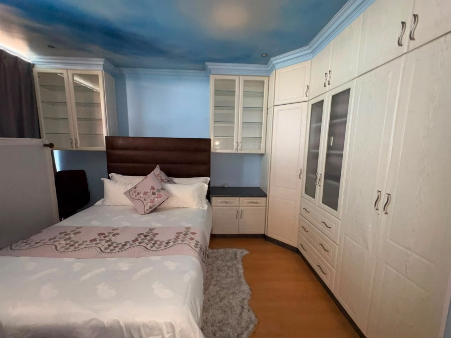 7 Bedroom Property for Sale in Quigney Eastern Cape